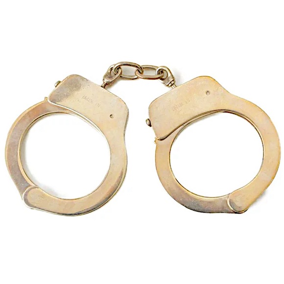 Authentic Gucci Rare Tom Ford Limited Edition Sterling Silver Handcuffs - Picture 2 of 11